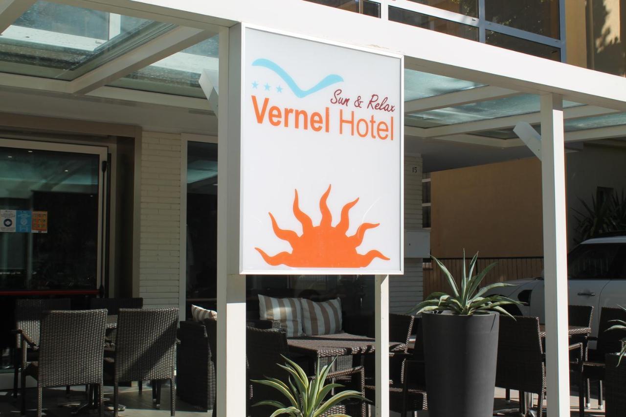 Hotel Vernel Rimini Buitenkant foto